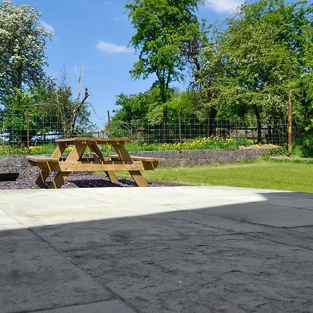 The Mill Farmhouse Llandybie Bagian luar foto